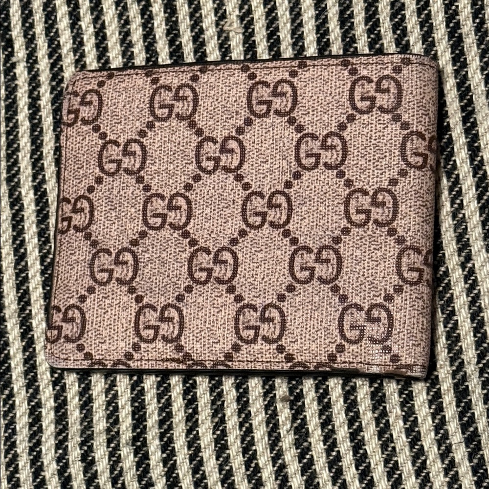 Gucci Tiger Print Card Holder - Picture 3 of 9